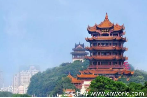 “晴川历历汉阳树，芳草萋萋鹦鹉洲.”是什么意思?出自哪里？怎么翻译？