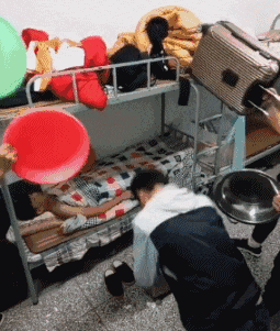 神转折段子,一句话反转剧情,我猜中了开头,却笑趴在结尾