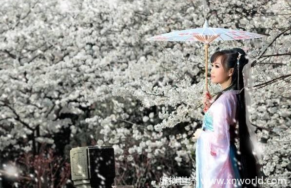晓看天色暮看云，行也思君，坐也思君 是什么意思？出自哪里？怎么翻译？